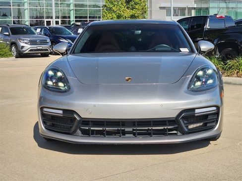 Used 2020 Porsche Panamera GTS image 2
