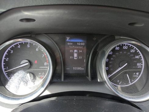 Used 2019 Toyota Camry SE FWD image 23