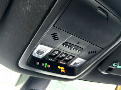 Used 2024 Buick Enclave Avenir FWD image 39