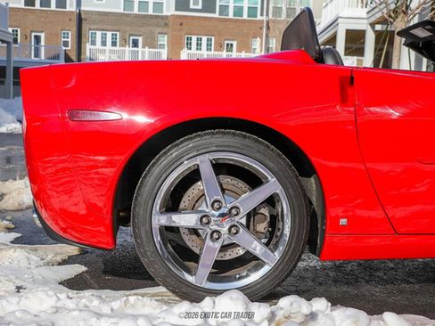 Used 2007 Chevrolet Corvette Convertible w/ Preferred Equipment Group RWD image 10