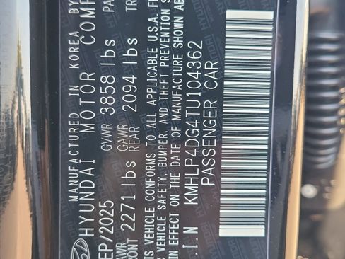 New 2026 Hyundai Elantra Limited image 34