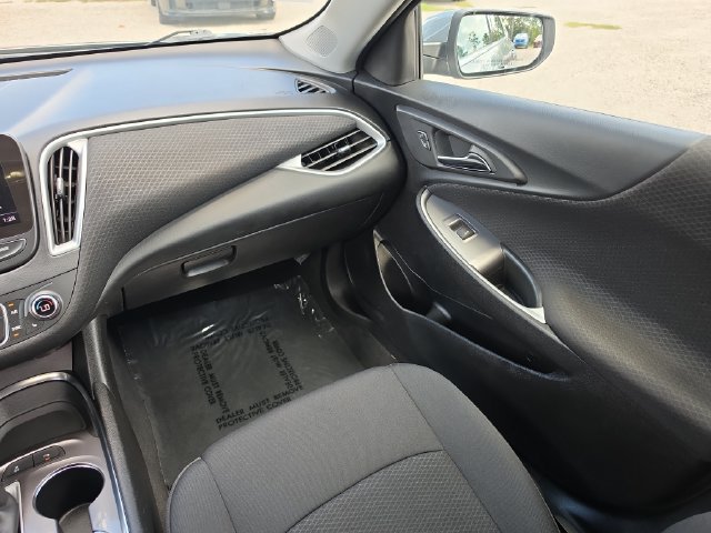 Used 2024 Chevrolet Malibu LT FWD image 12
