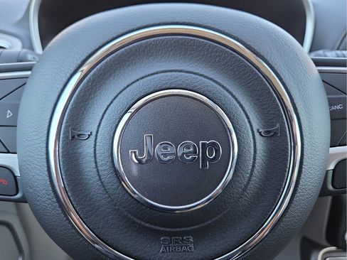 Used 2018 Jeep Compass Latitude w/ Popular Equipment Group image 22