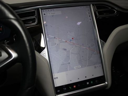 Used 2016 Tesla Model S 60 RWD image 14