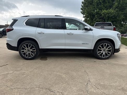 New 2026 GMC Acadia Denali Ultimate AWD/4WD image 2
