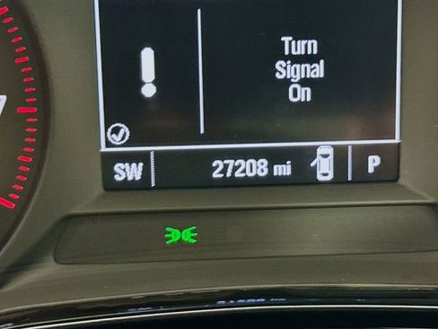 Used 2024 Chevrolet Trax LS w/ LS Convenience Package FWD image 13