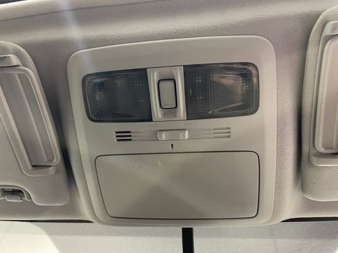 Used 2015 Subaru Forester 2.5i Limited image 27