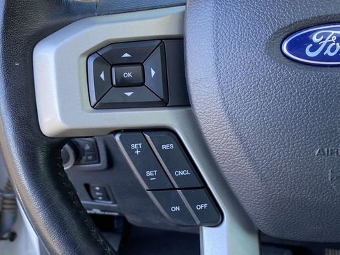 Used 2022 Ford F250 Lariat w/ Black Appearance Package image 21