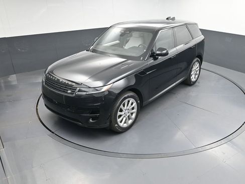 Used 2025 Land Rover Range Rover Sport S image 30