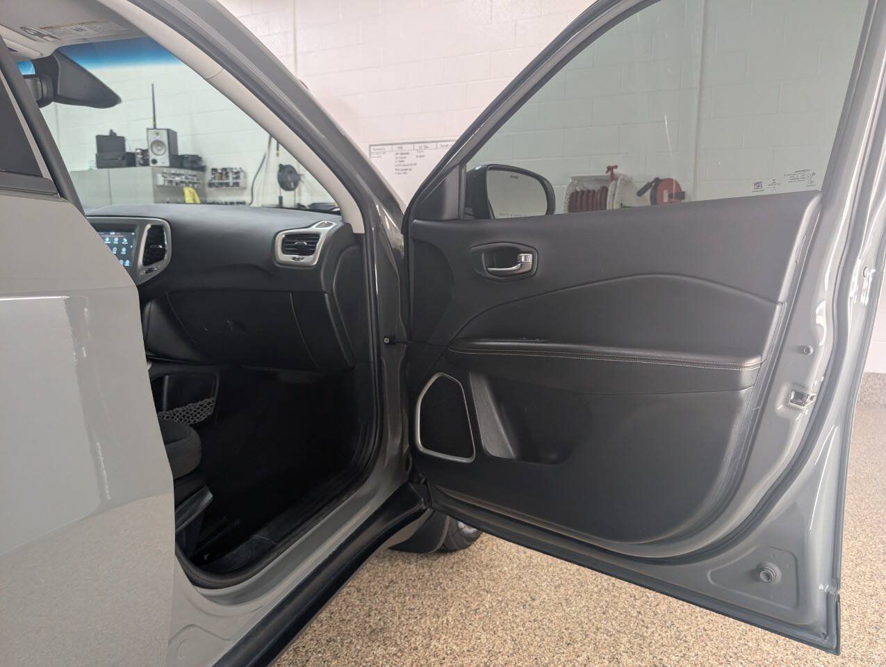 Used 2021 Jeep Compass Sport AWD/4WD image 18