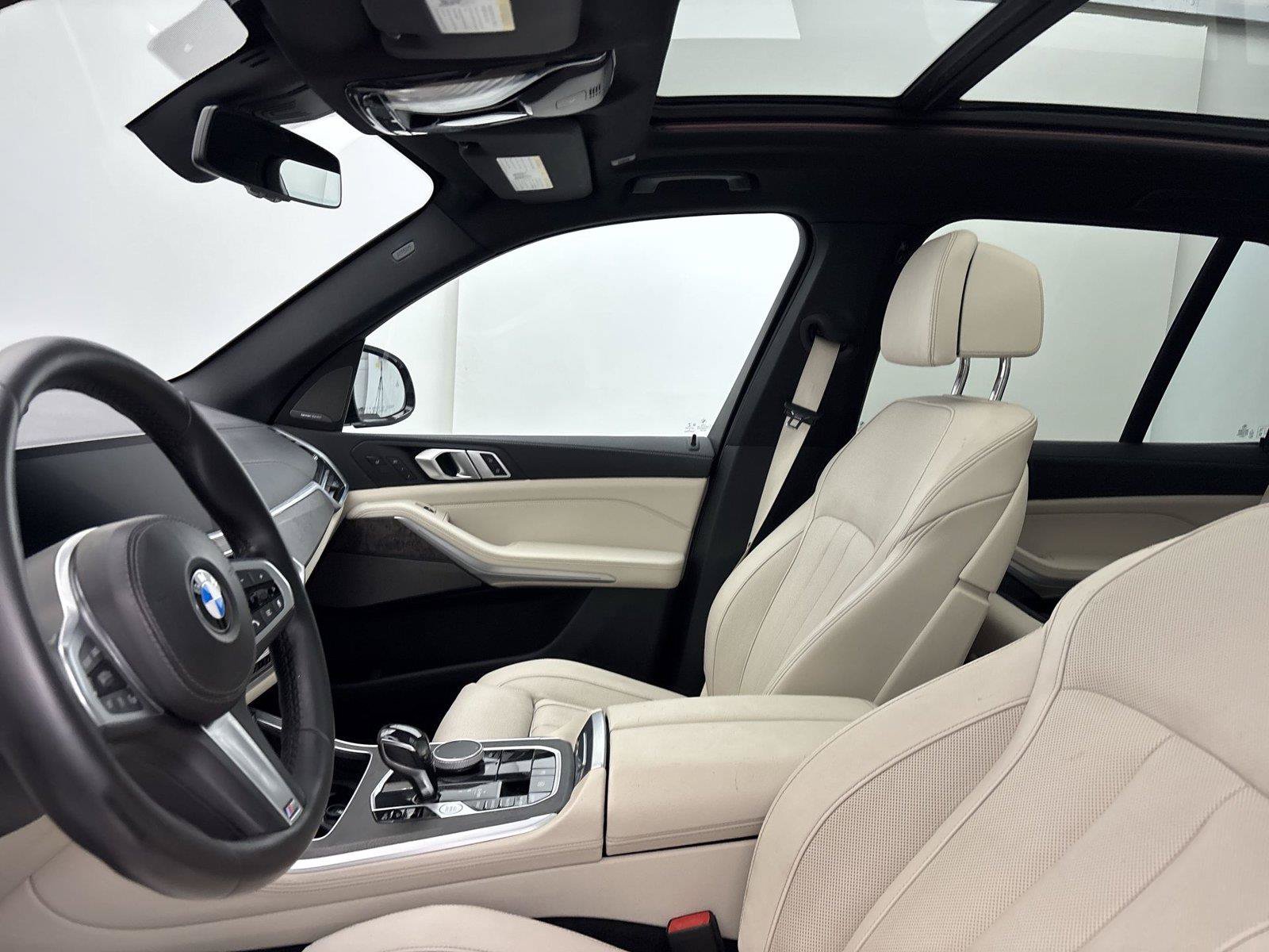 Used 2021 BMW X5 xDrive40i w/ M Sport Package AWD/4WD image 24