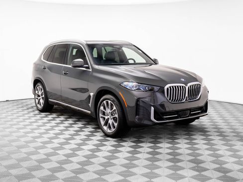 Certified 2026 BMW X5 xDrive50e w/ Executive Package AWD/4WD image 8