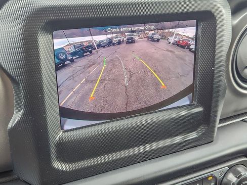 Used 2022 Jeep Wrangler Unlimited Sport AWD/4WD image 15