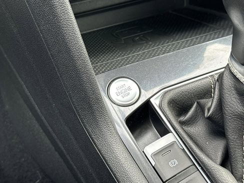 Used 2022 Volkswagen Tiguan SEL R-Line image 20