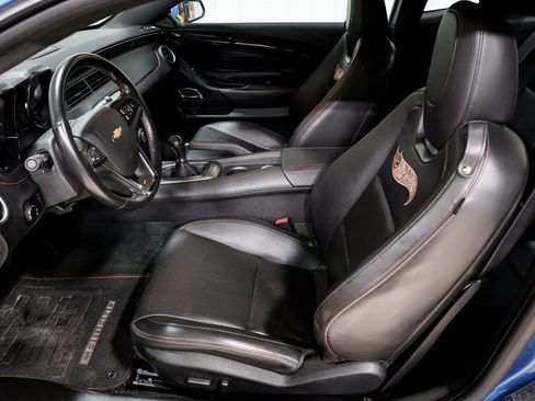 Used 2013 Chevrolet Camaro SS w/ Hot Wheels Special Edition RWD image 11