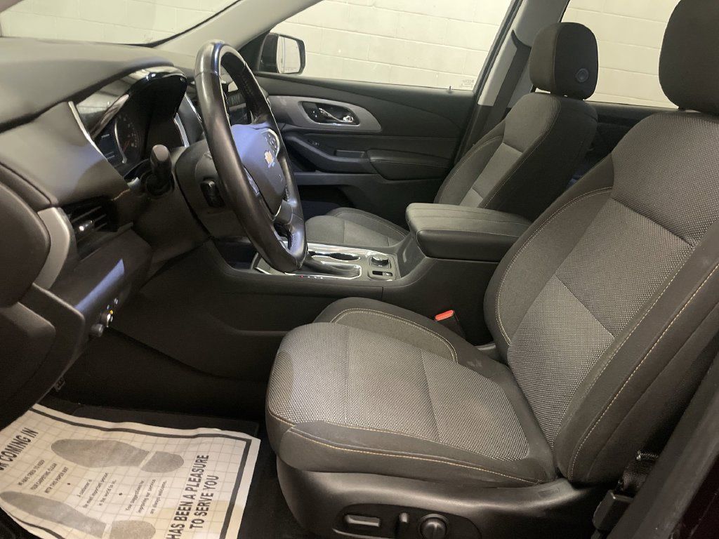 Used 2018 Chevrolet Traverse LT FWD image 12