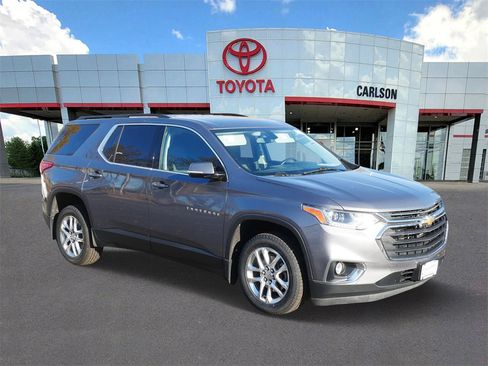 Used 2019 Chevrolet Traverse LT w/ LPO, Floor Liner Package image 2