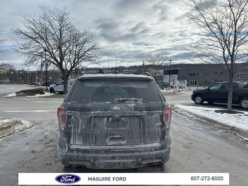 Used 2019 Ford Explorer XLT w/ Equipment Group 202A image 5