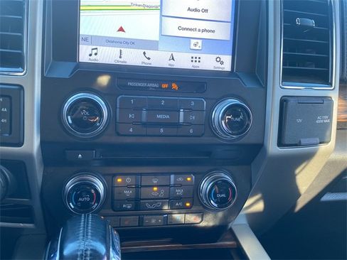 Used 2018 Ford F150 Lariat w/ Equipment Group 502A Luxury image 27