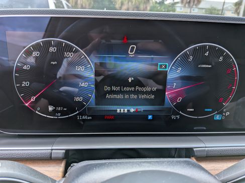 Used 2025 Mercedes-Benz GLE 450 4MATIC image 29