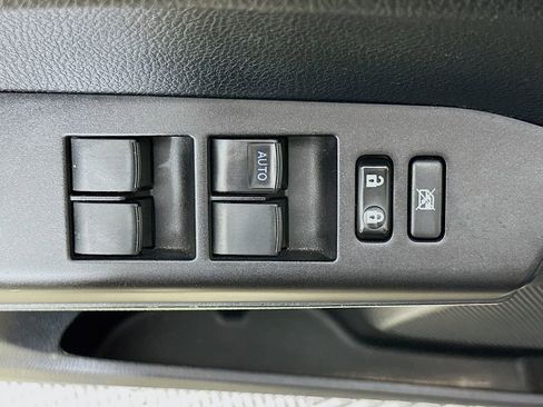 Used 2018 Toyota RAV4 XLE FWD image 22