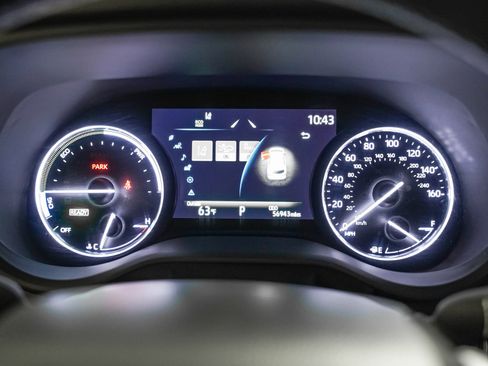 Used 2024 Toyota Sienna Limited image 13