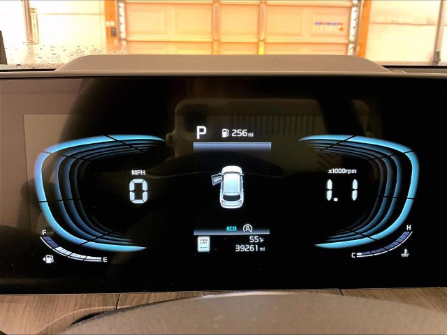Used 2024 Kia Telluride EX w/ EX Captain's Chair Package AWD/4WD image 19
