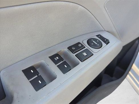 Used 2017 Hyundai Elantra SE image 9