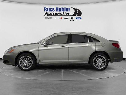 Used 2013 Chrysler 200 LX FWD image 3
