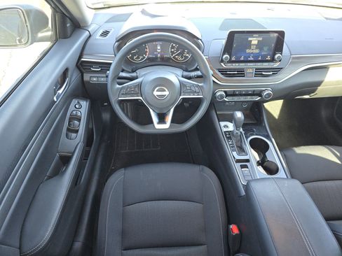 Used 2024 Nissan Altima 2.5 SV image 26
