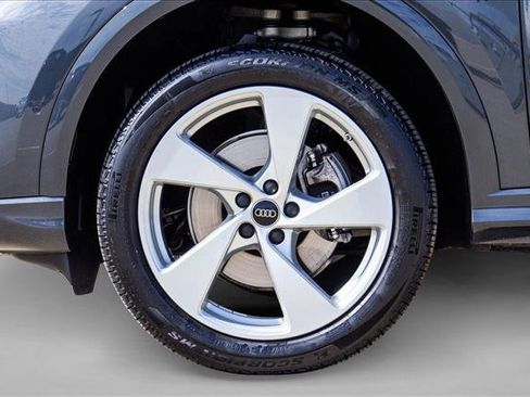 Certified 2025 Audi Q5 Premium Plus AWD/4WD image 9
