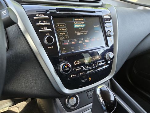 Used 2024 Nissan Murano SV AWD/4WD image 19