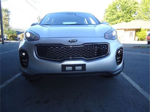 Used 2019 Kia Sportage LX AWD/4WD image 3