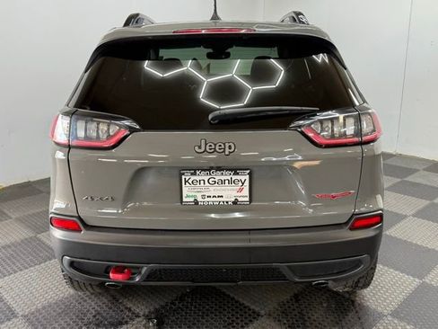 Certified 2022 Jeep Cherokee Trailhawk w/ Technology Group B image 11