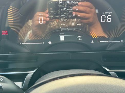 New 2026 Kia Carnival FWD image 22