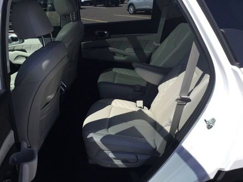 Used 2023 Kia Sorento SX AWD/4WD image 19