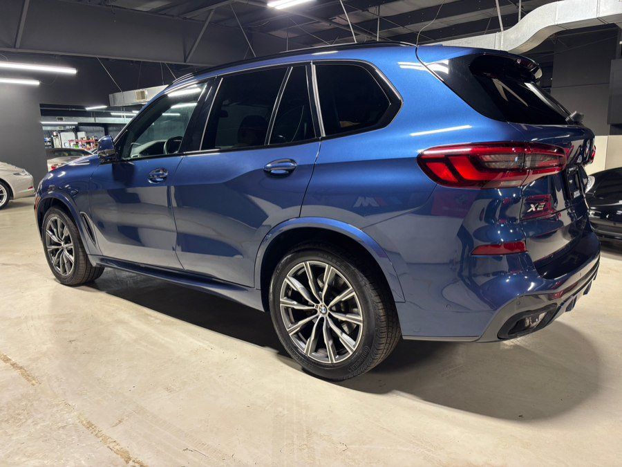Used 2022 BMW X5 xDrive40i w/ M Sport Package AWD/4WD image 11