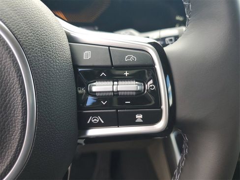 New 2026 Kia Carnival EX image 12