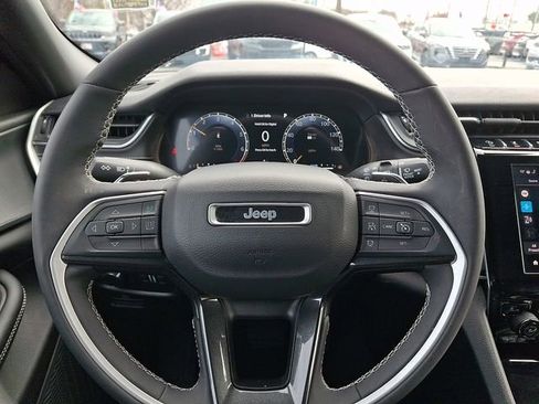 Used 2023 Jeep Grand Cherokee Altitude image 18