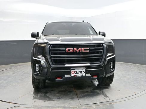 Used 2024 GMC Yukon AT4 w/ Technology Package AWD/4WD image 2