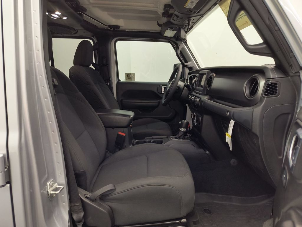 Used 2023 Jeep Gladiator Sport AWD/4WD image 25