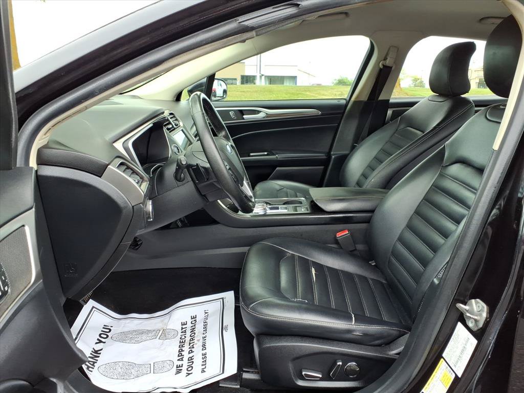 Used 2019 Ford Fusion SEL FWD image 24