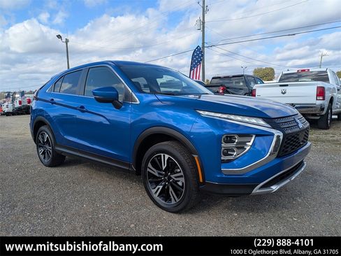 Used 2024 Mitsubishi Eclipse Cross SE image 1