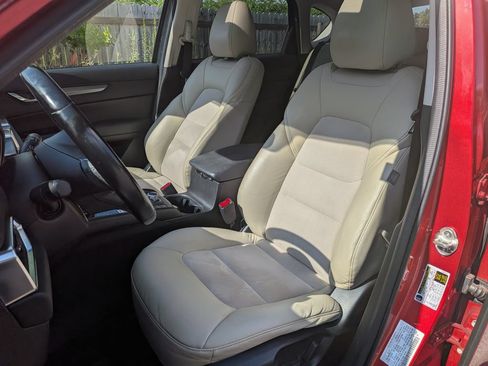 Used 2017 MAZDA CX-5 Touring w/ Preferred Equipment Package FWD image 11