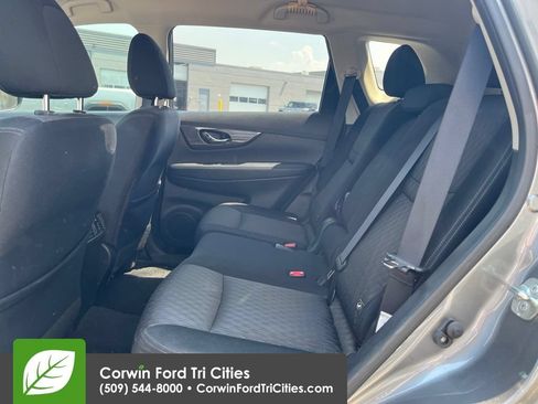 Used 2020 Nissan Rogue SV w/ Premium Package AWD/4WD image 7