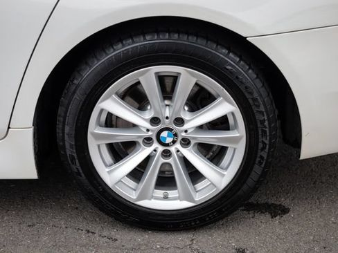 Used 2016 BMW 528i xDrive Sedan AWD/4WD image 16