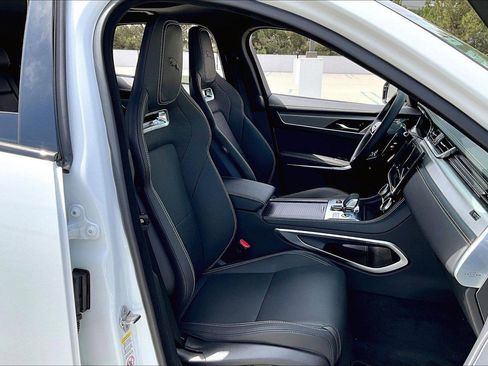 New 2026 Jaguar F-PACE R-Dynamic S image 9