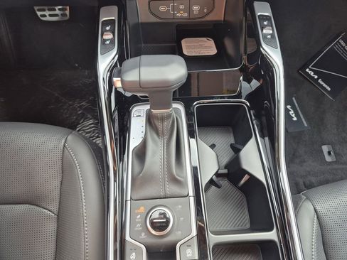 New 2026 Kia Sorento SX image 9