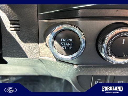 Used 2020 Toyota Tacoma TRD Off-Road w/ TRD Premium Off Road Package AWD/4WD image 30
