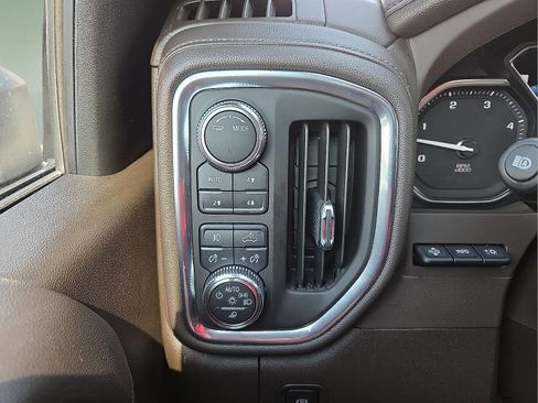 Used 2022 GMC Sierra 2500 Denali w/ Denali Ultimate Package AWD/4WD image 20